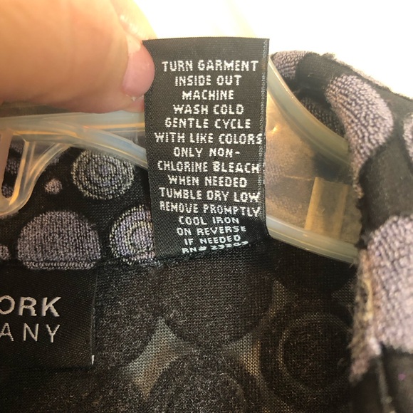 New York & Company Long Sleeve Button Down Blouse Size L - Picture 3 of 7